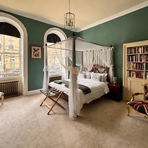  Apartment The Pickwick House 2 Bedroom Free Parking United Kingdom